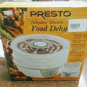 NEW Presto 06300 4 Tray Dehydro Electric Food Dehy